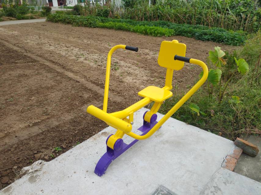 自重式平推訓練器