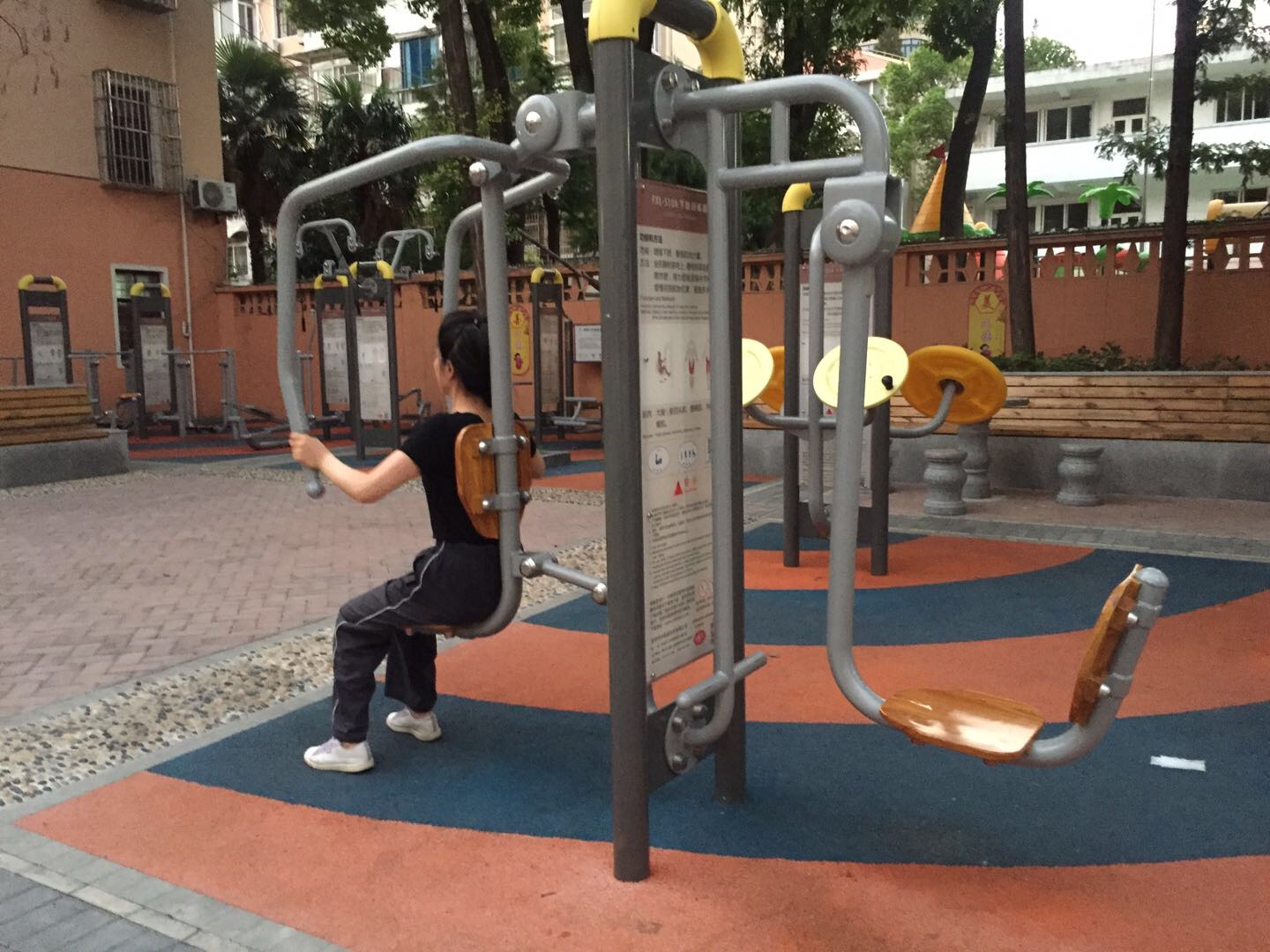 上下肢訓(xùn)練器