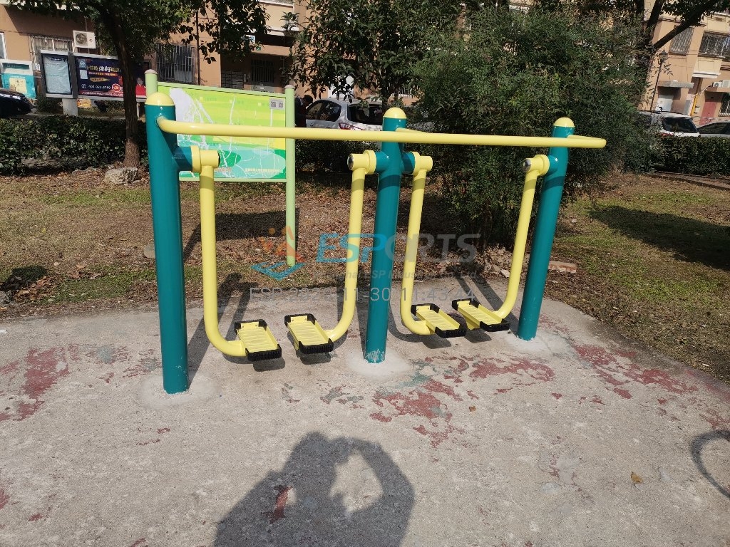 二位智能太空漫步機(jī)