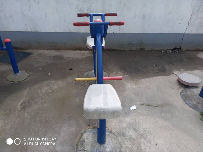 下肢康復(fù)器