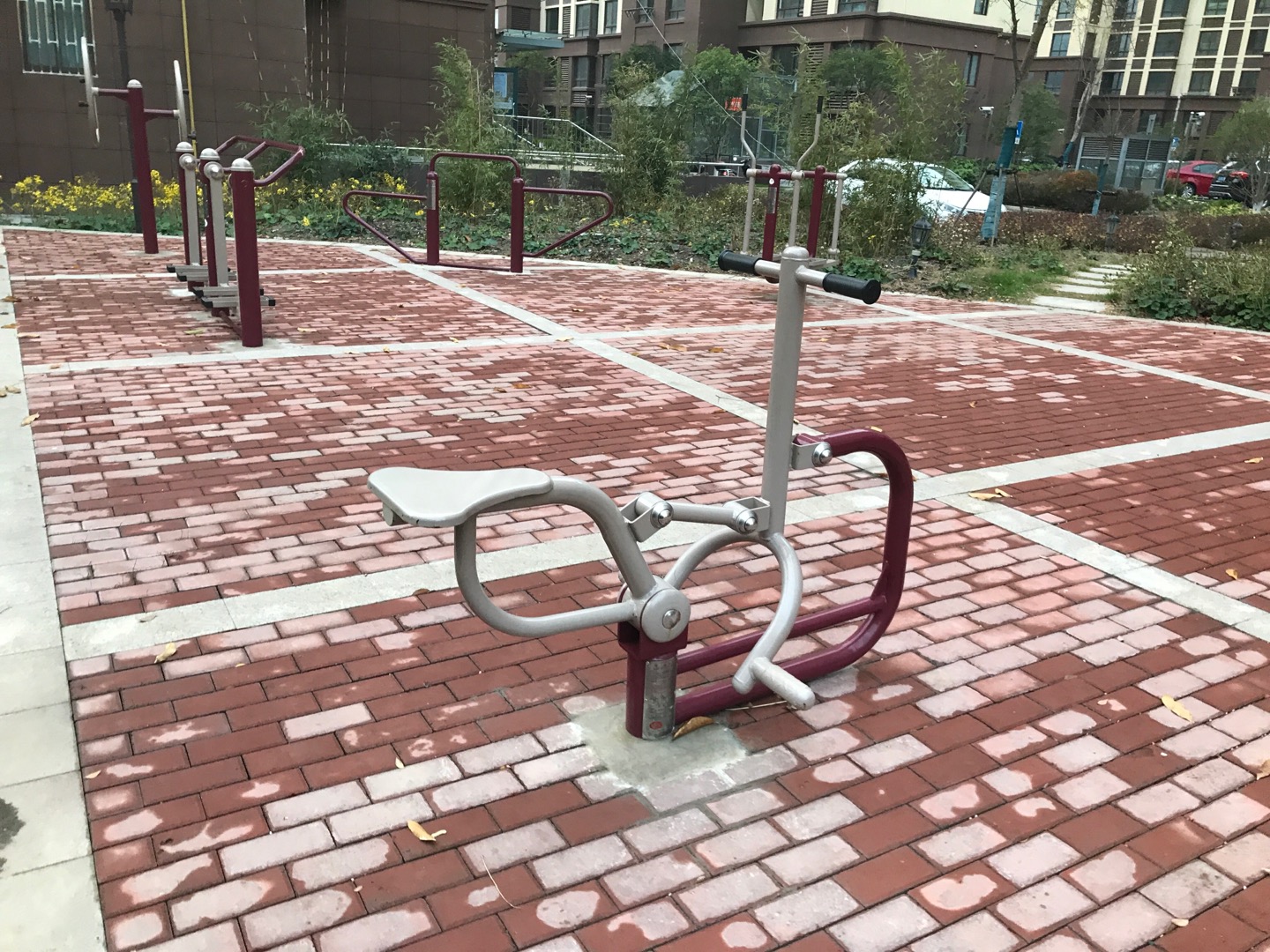 明衛(wèi)家苑西區(qū)健身點