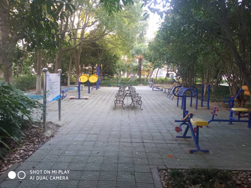 同濟(jì)啟航施新路555弄6號(hào)健身路徑