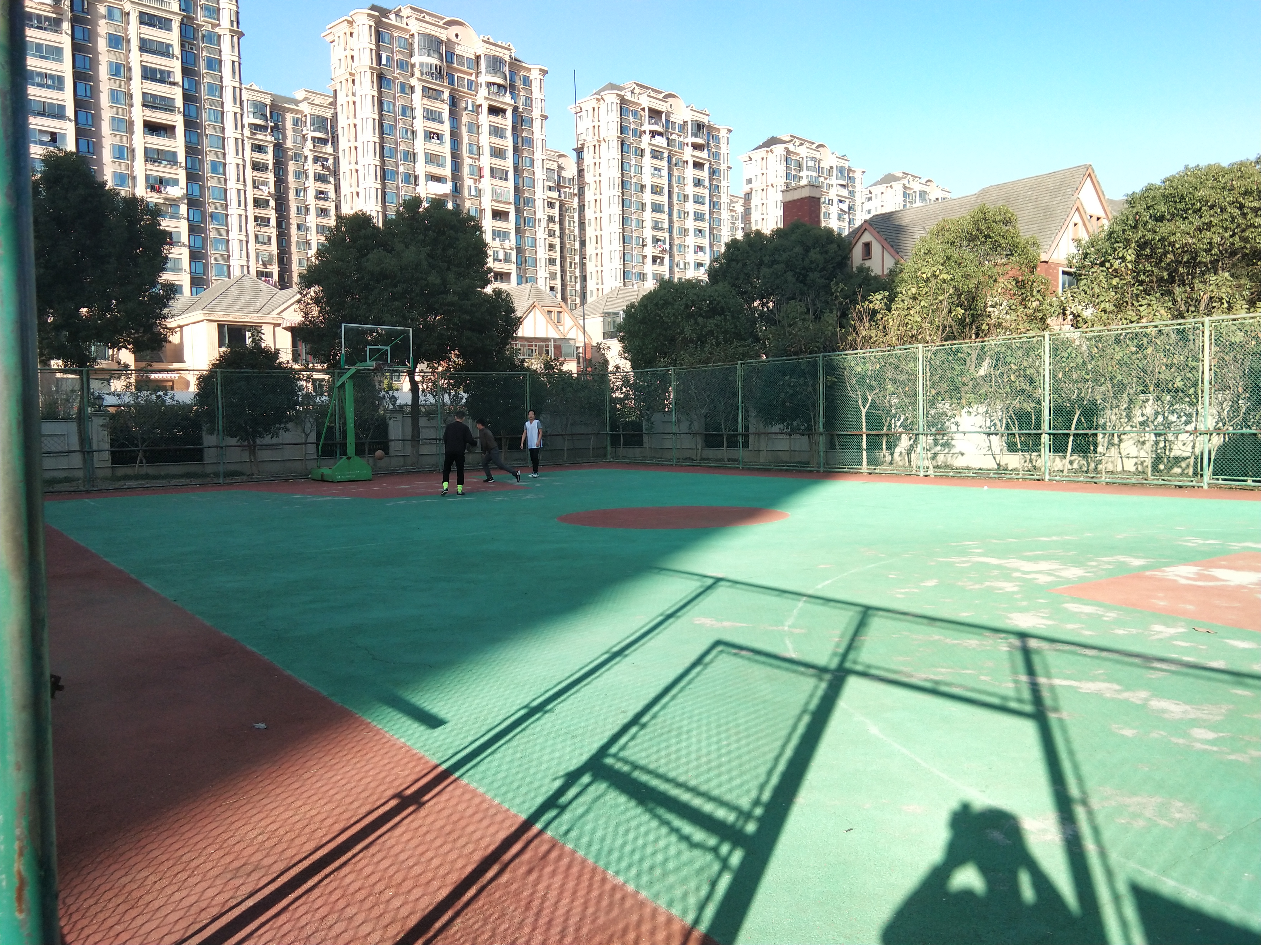 東城居委籃球場2