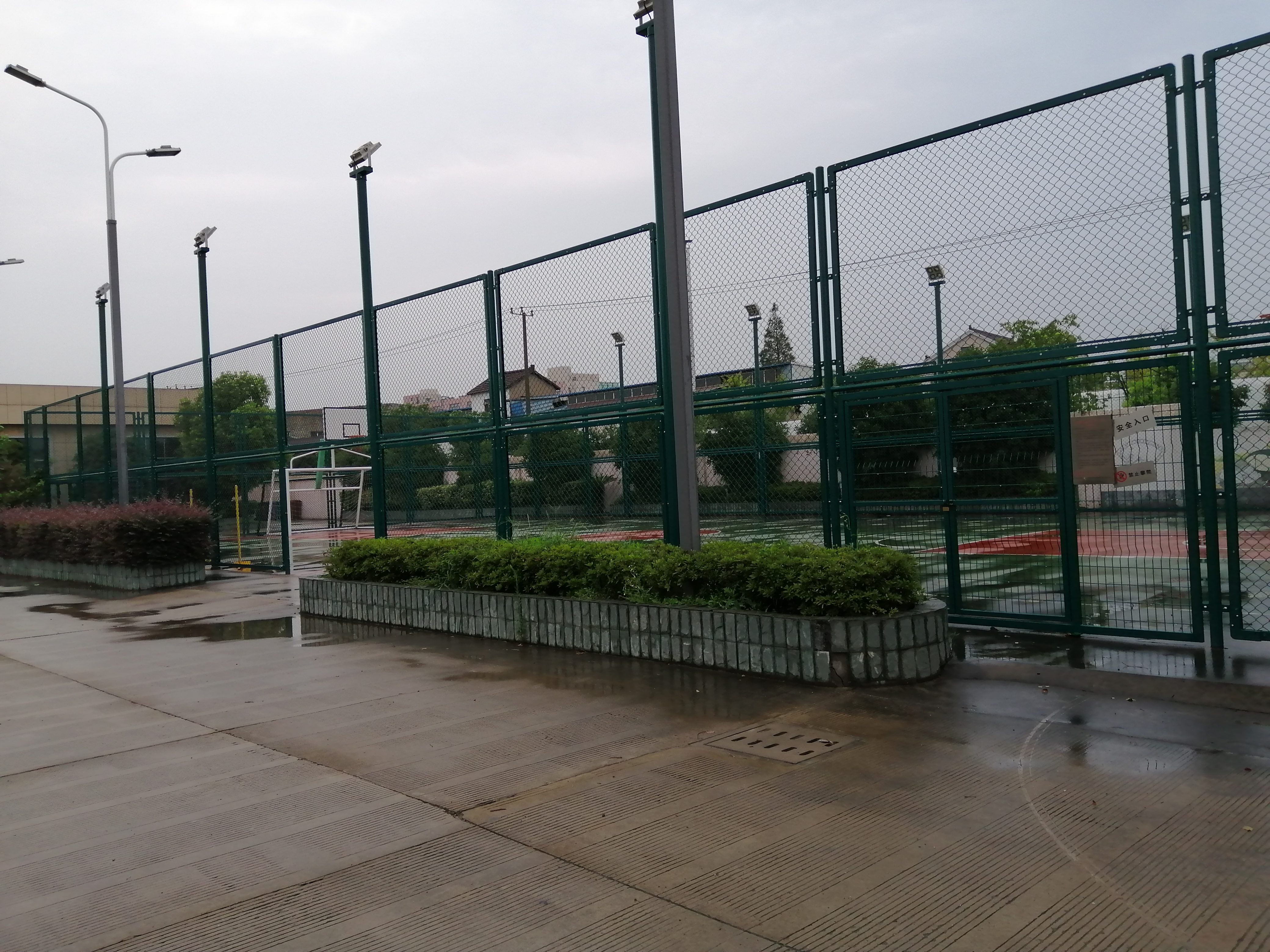 敘南村籃球場(chǎng)