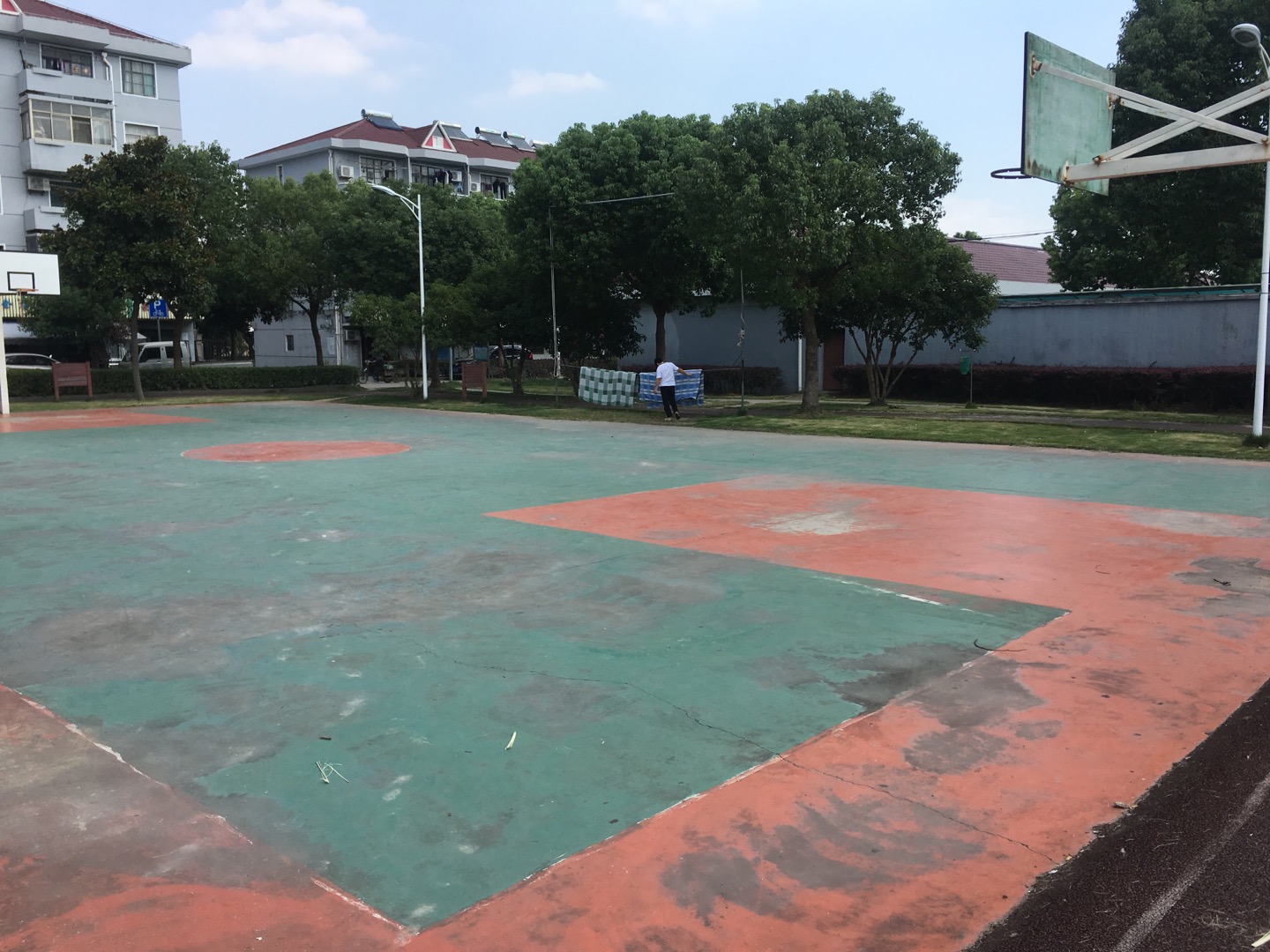 五厙籃球場(chǎng)