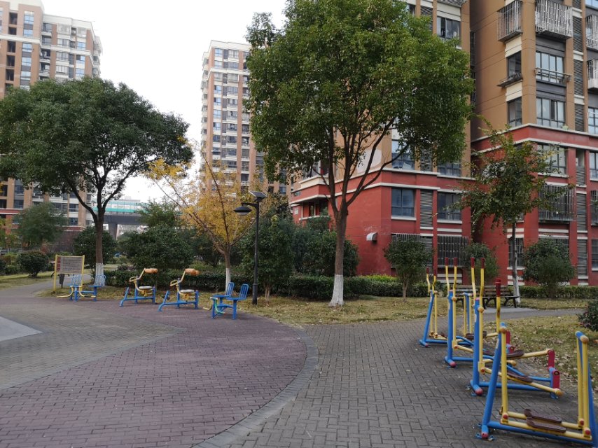 高木橋路居委健身苑點(diǎn)