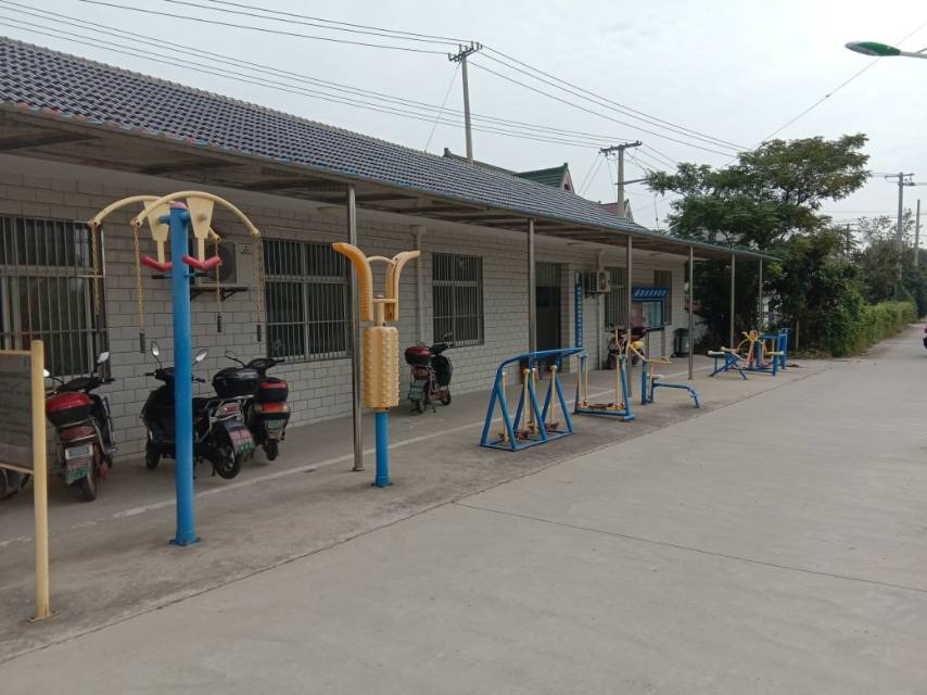 堡鎮(zhèn)瀛南村衛(wèi)生室健身點