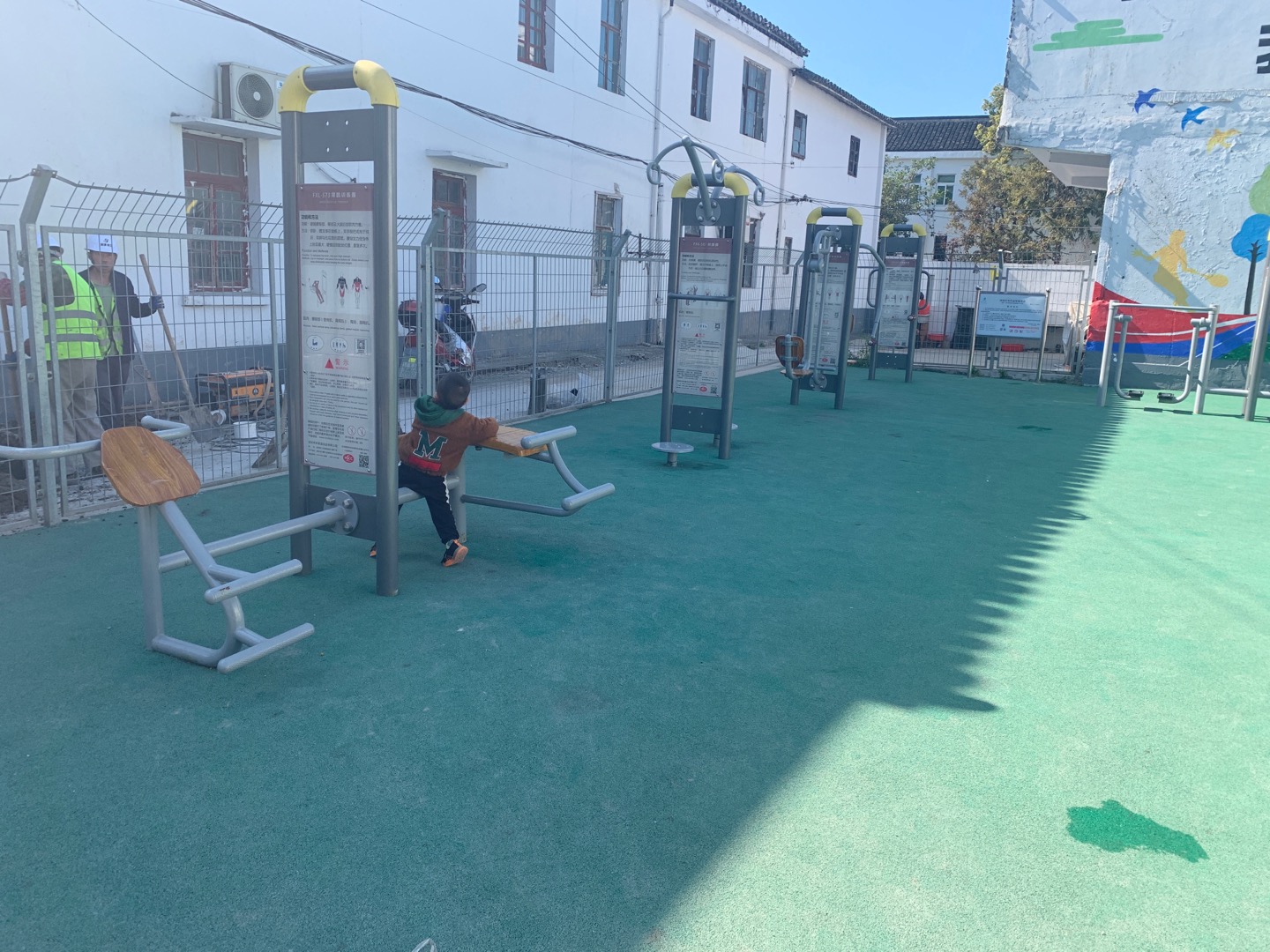 浦東新區(qū)高東鎮(zhèn)徐路村健身苑點(diǎn)2