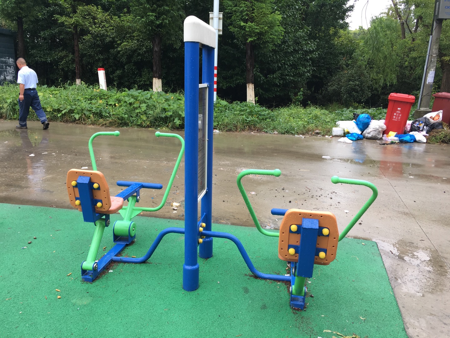 雙立柱平推平拉訓(xùn)練器