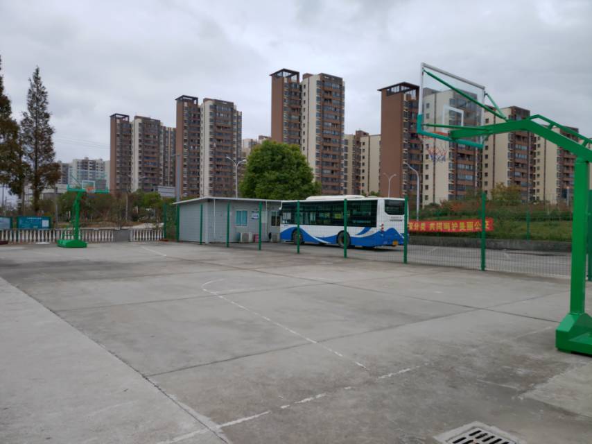 萬隆村村委會(huì)農(nóng)民健身