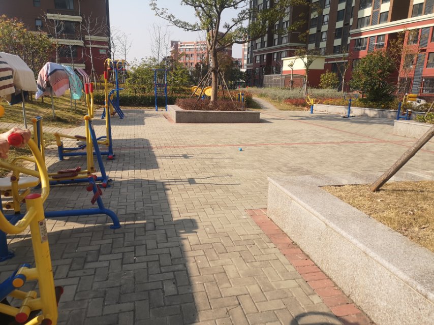 軍民路居委健身苑點(diǎn)