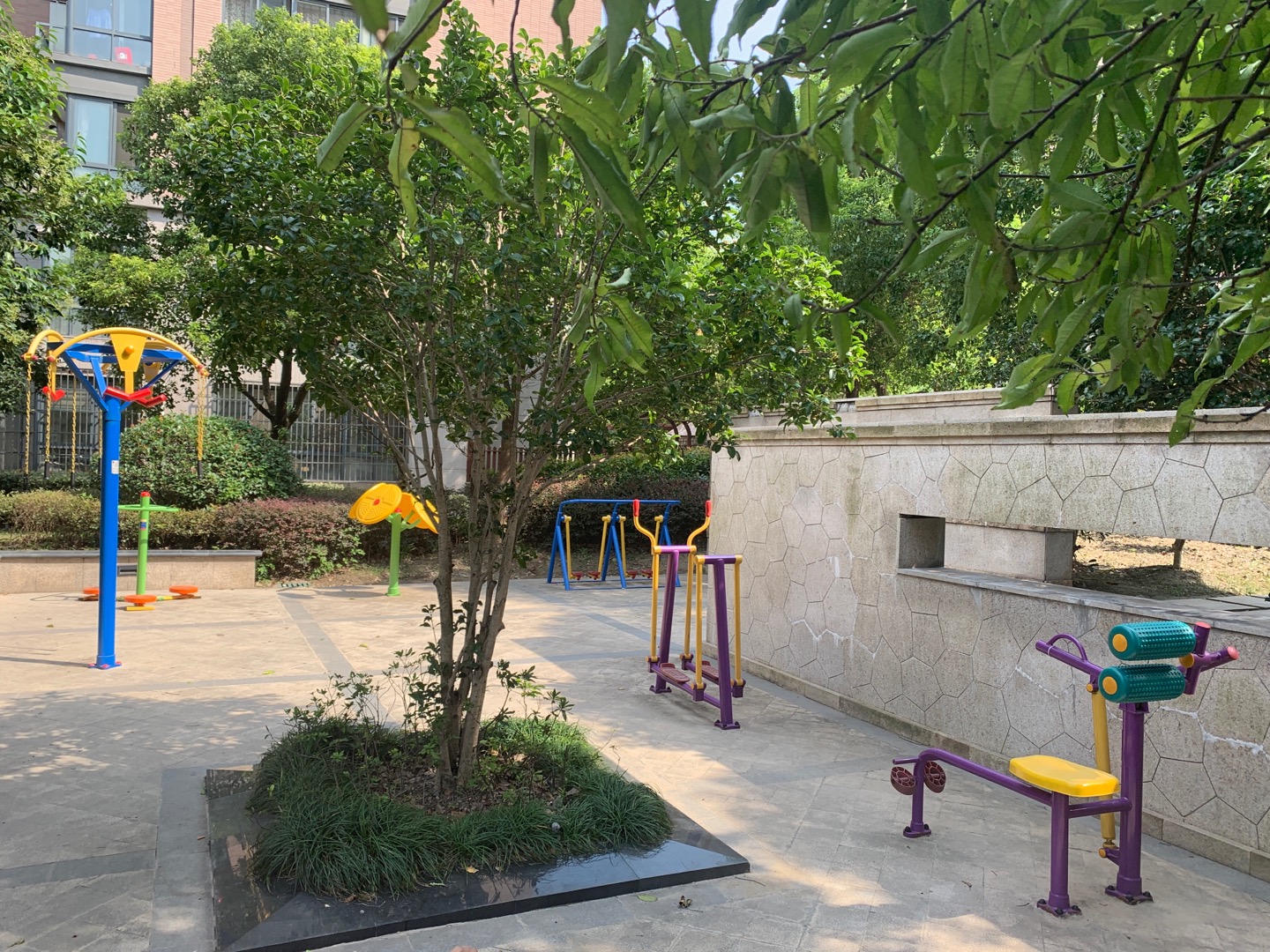 同濟(jì)雅筑健身點(diǎn)