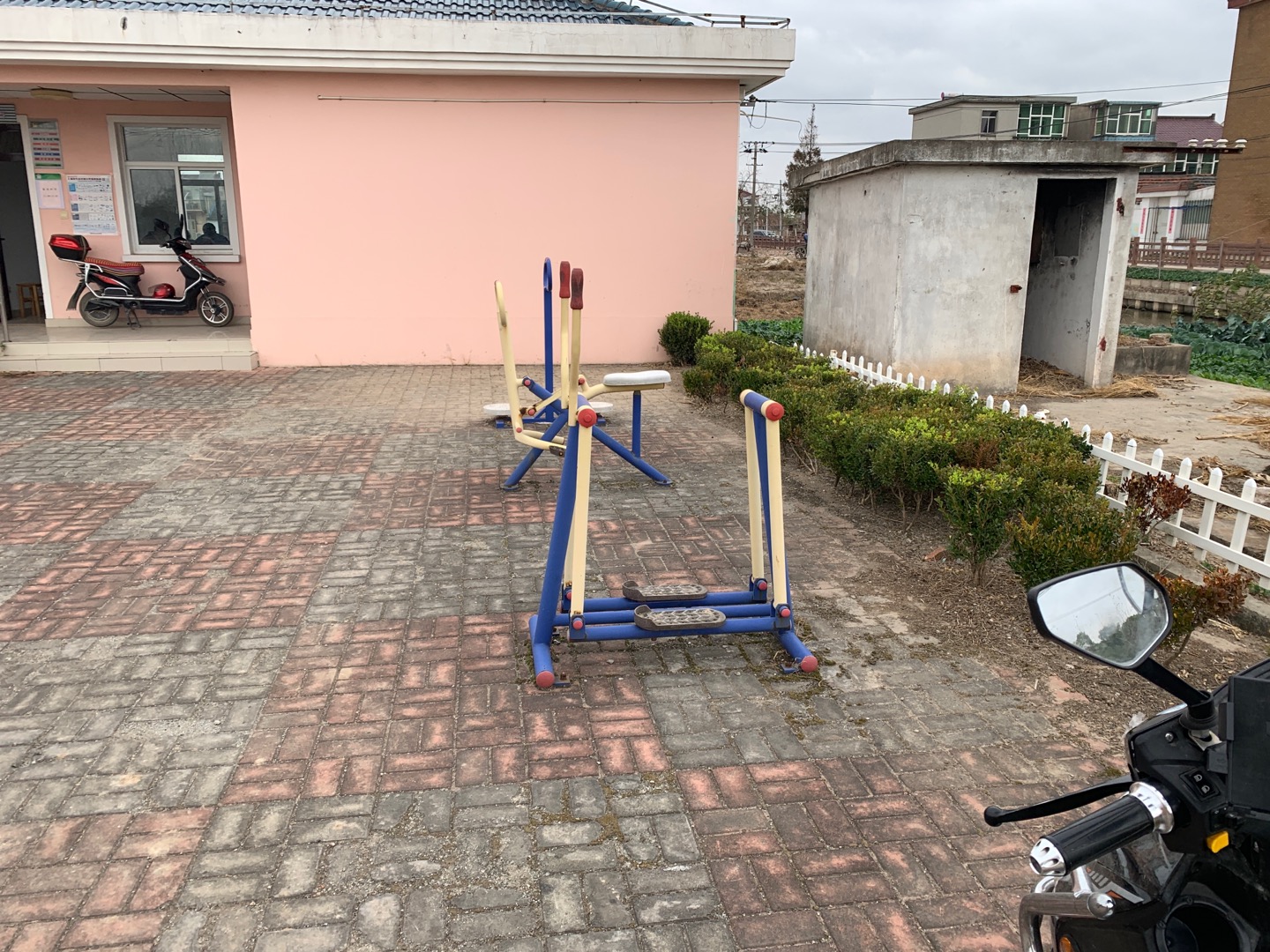 新路村路二2組健身點(diǎn)