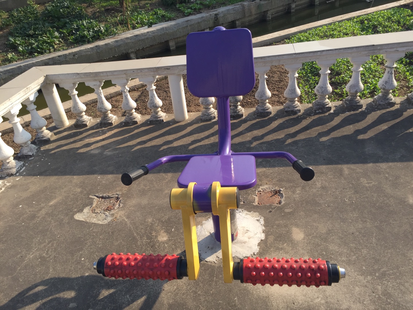 膝關(guān)節(jié)訓(xùn)練器