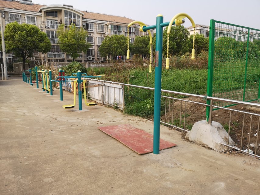 重固鎮(zhèn)毛家角村陳華港小組健身苑點