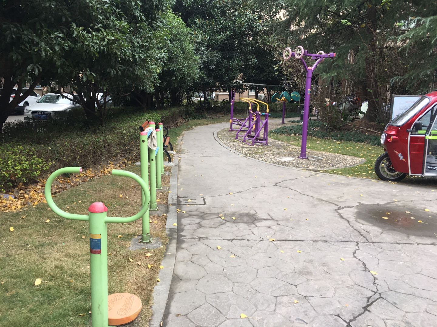 品翠苑居委健身點2