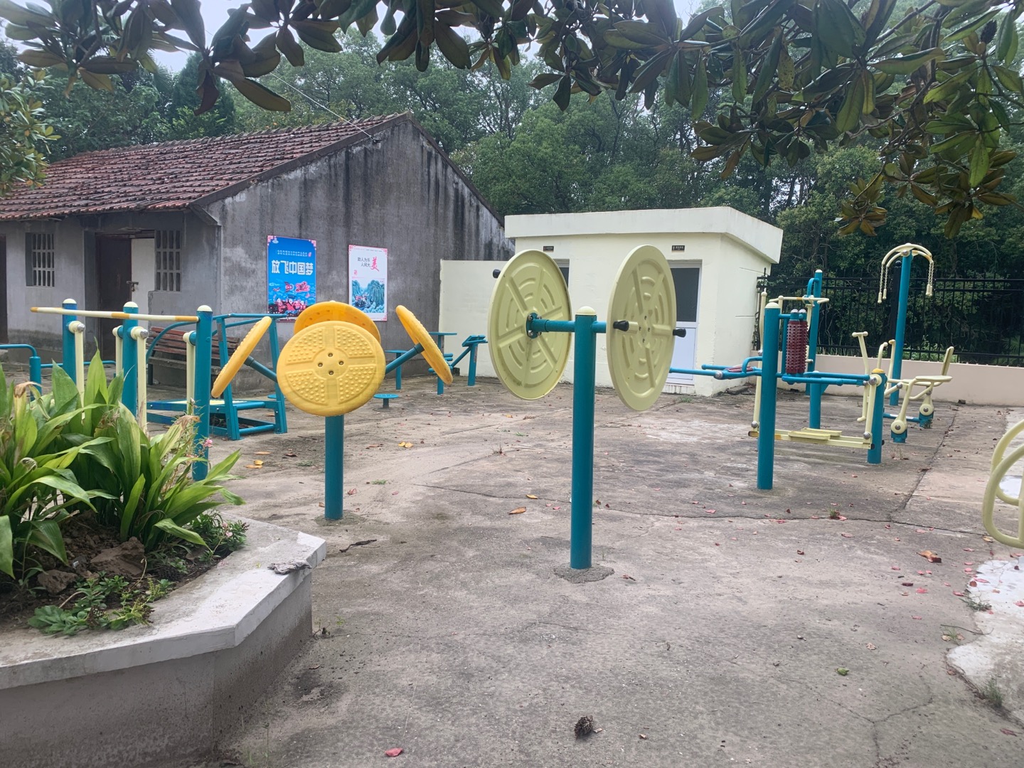 東平鎮(zhèn)東風新村利民新村健身點