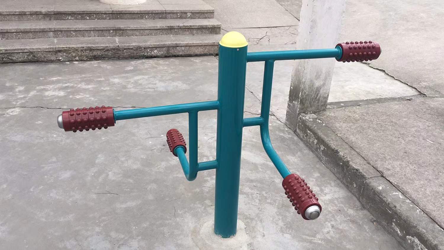 四級壓腿按摩器