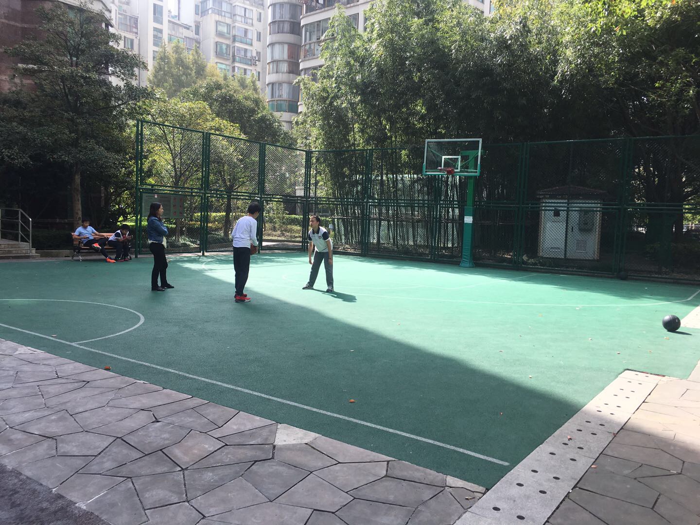 愉景華庭籃球場(chǎng)