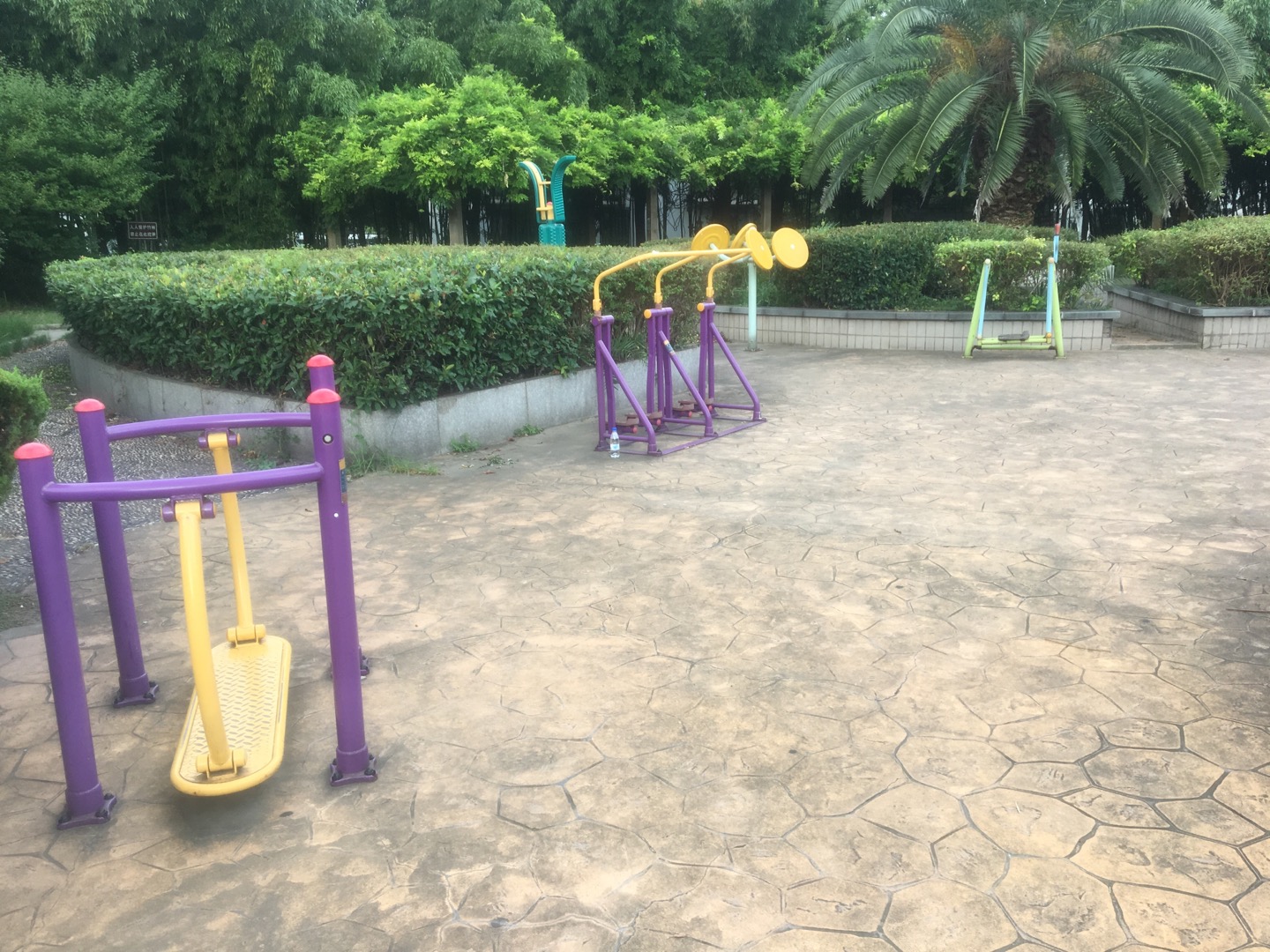 樂業(yè)四村健身點(diǎn)