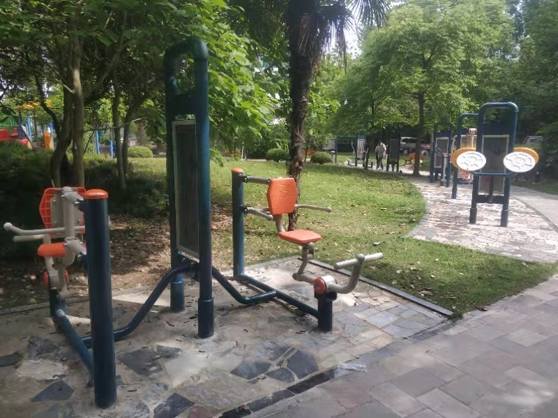 永久居委健身苑點(diǎn)1