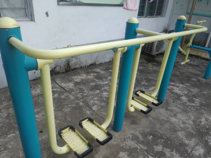 雙位太空漫步機(jī)