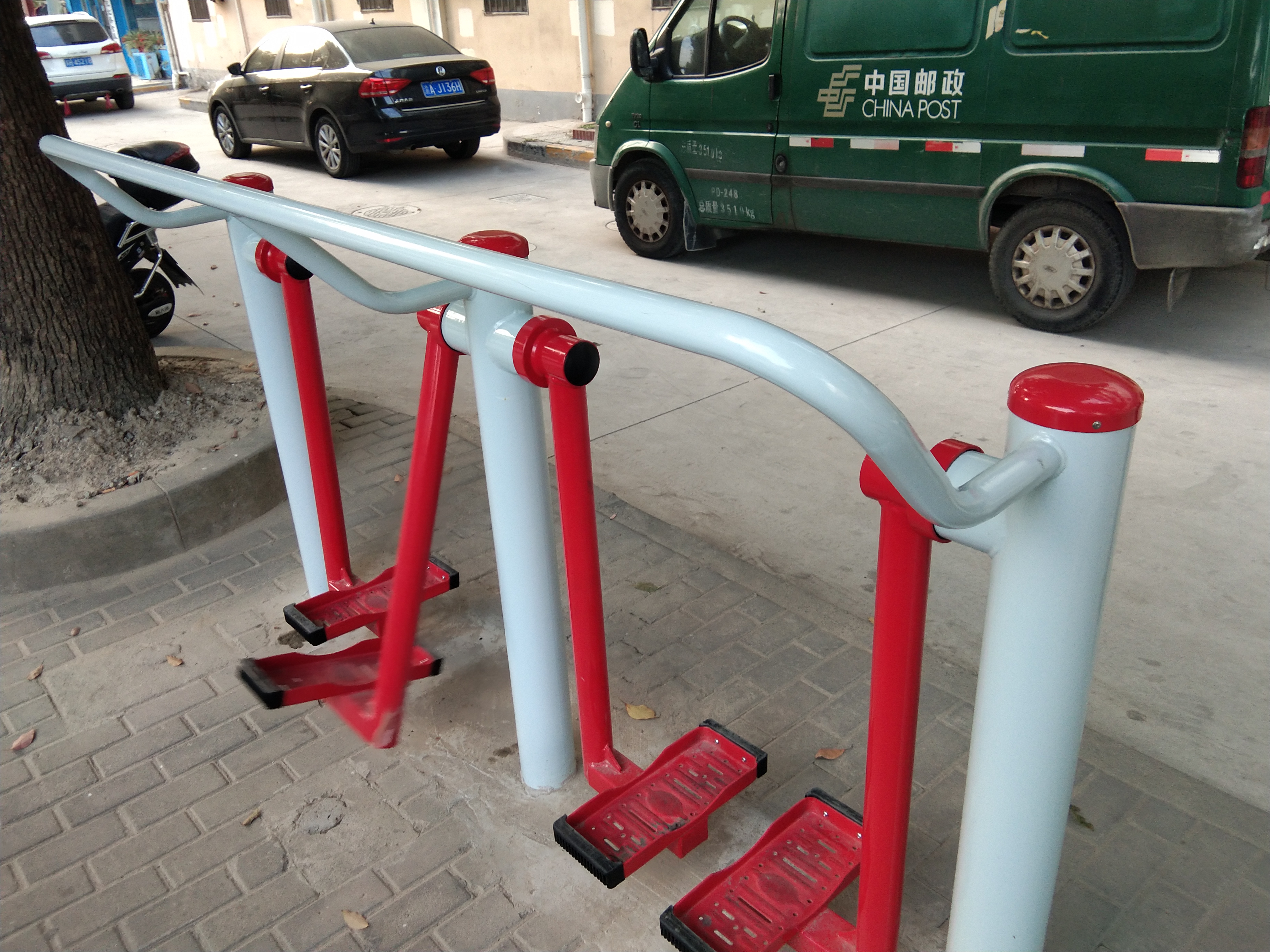 兩聯(lián)漫步機(jī)