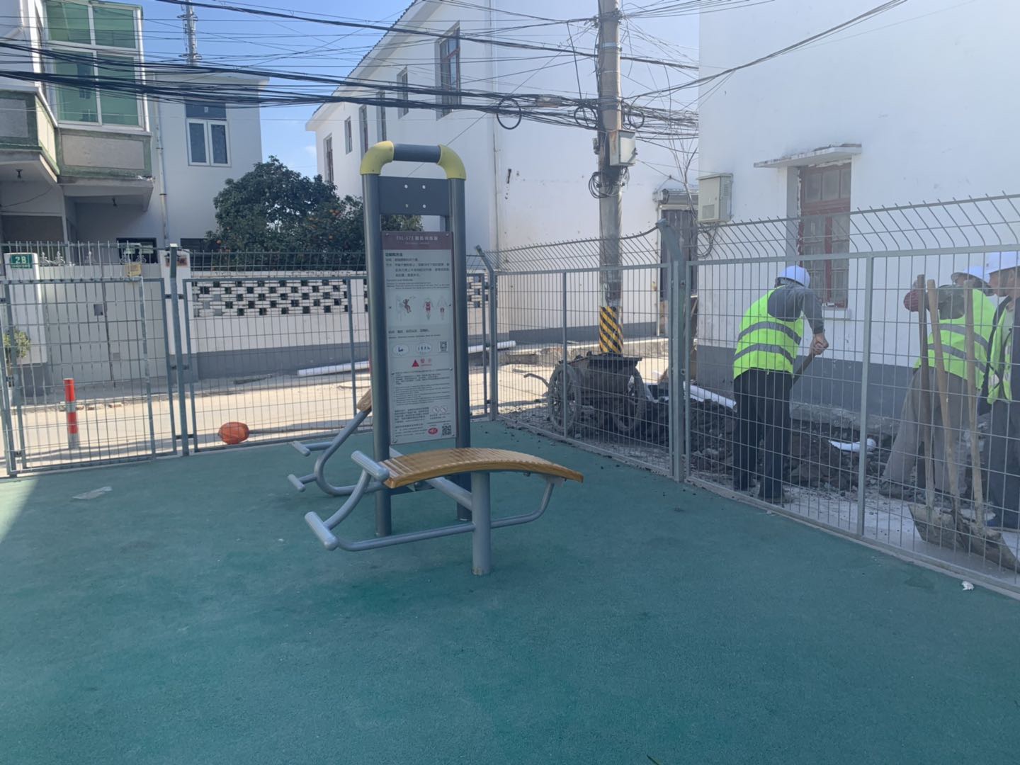 腹肌訓(xùn)練器