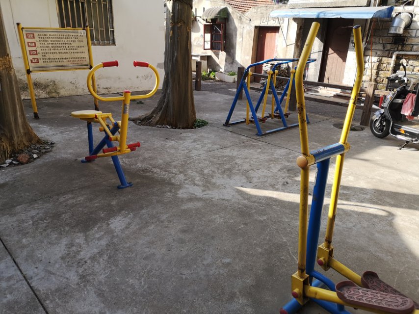 西泥路124號(hào)健身點(diǎn)