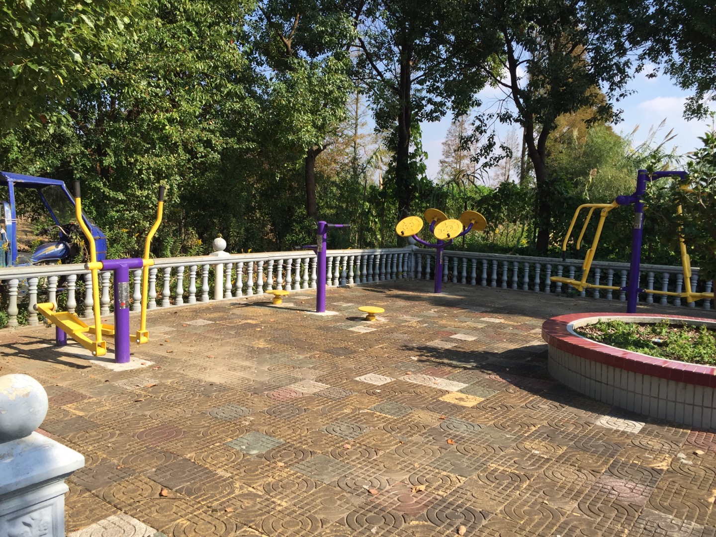 新聯(lián)村二組健身點