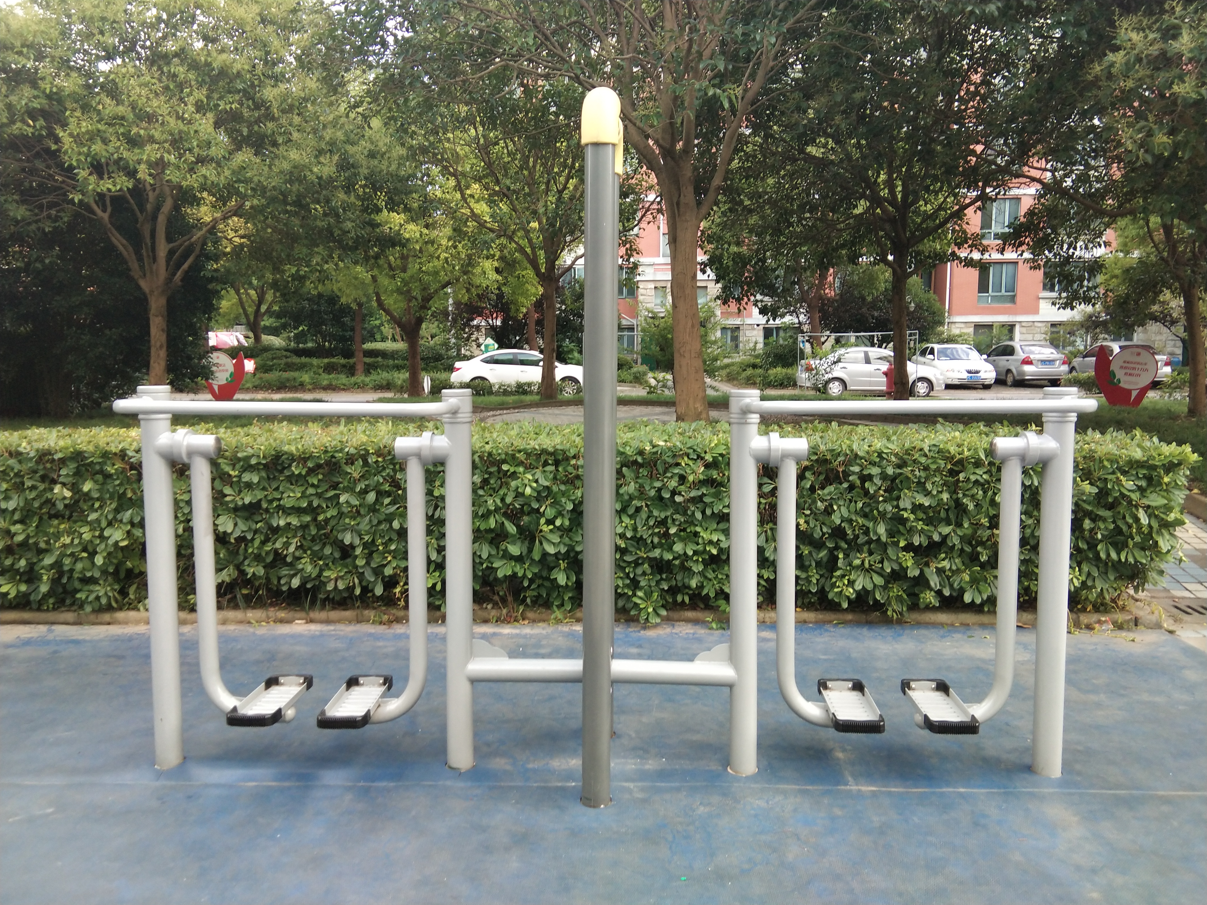 雙位太空漫步機