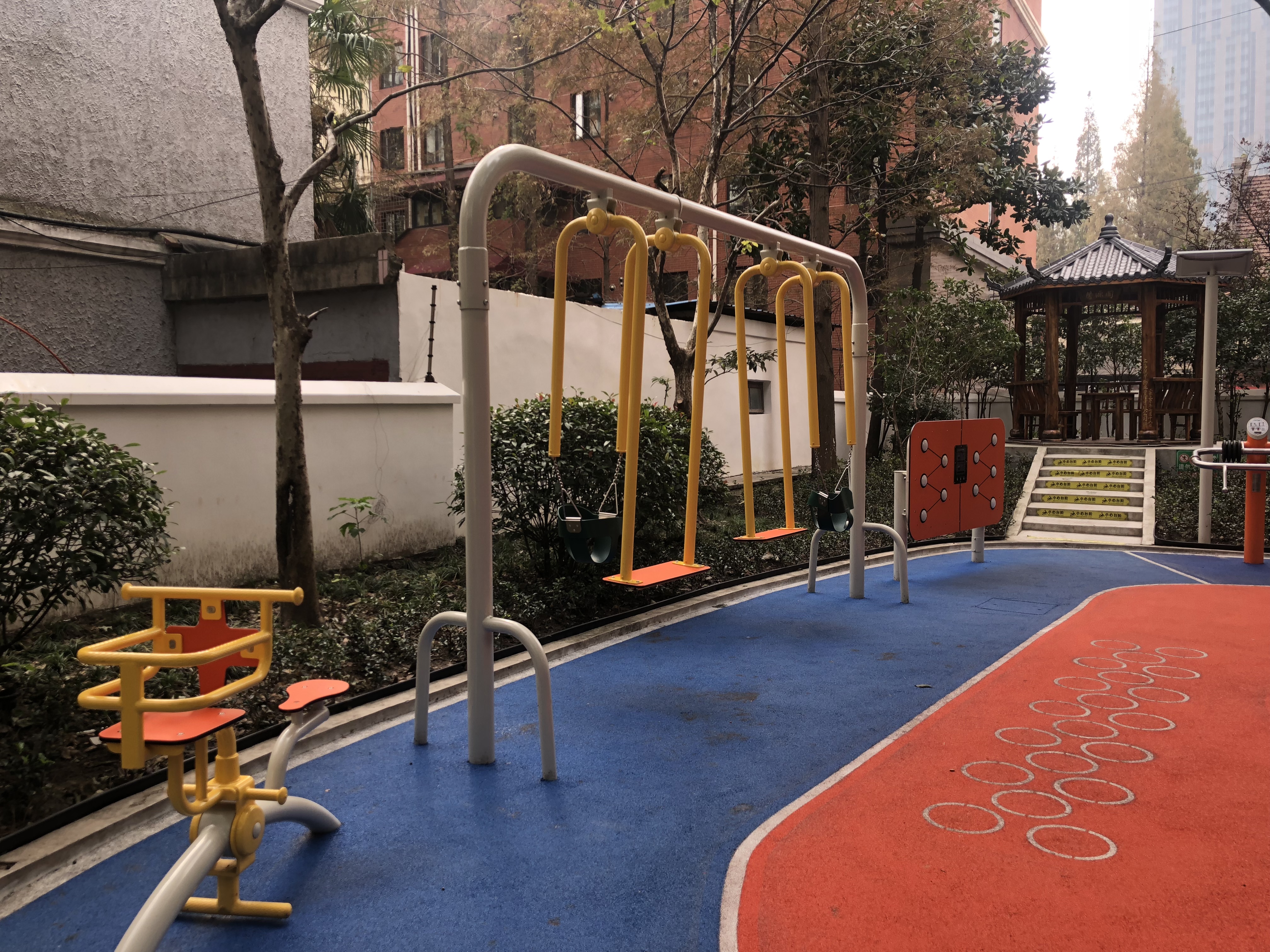 邢長居委虹葉花苑小區(qū)健身B點(diǎn)