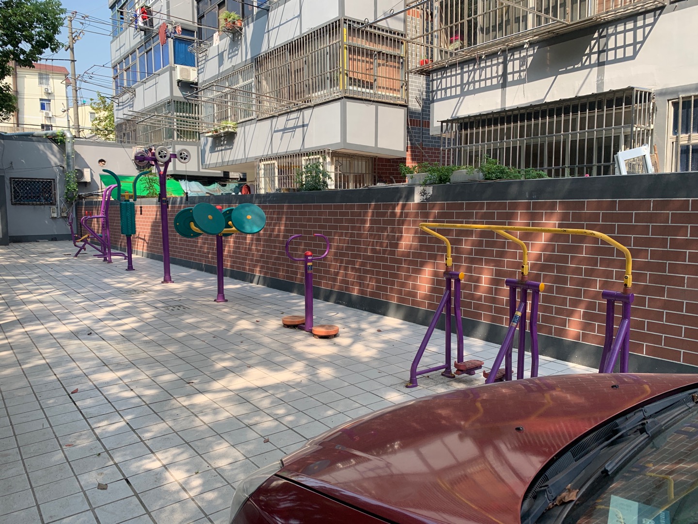 藍(lán)天四村450弄健身點(diǎn)