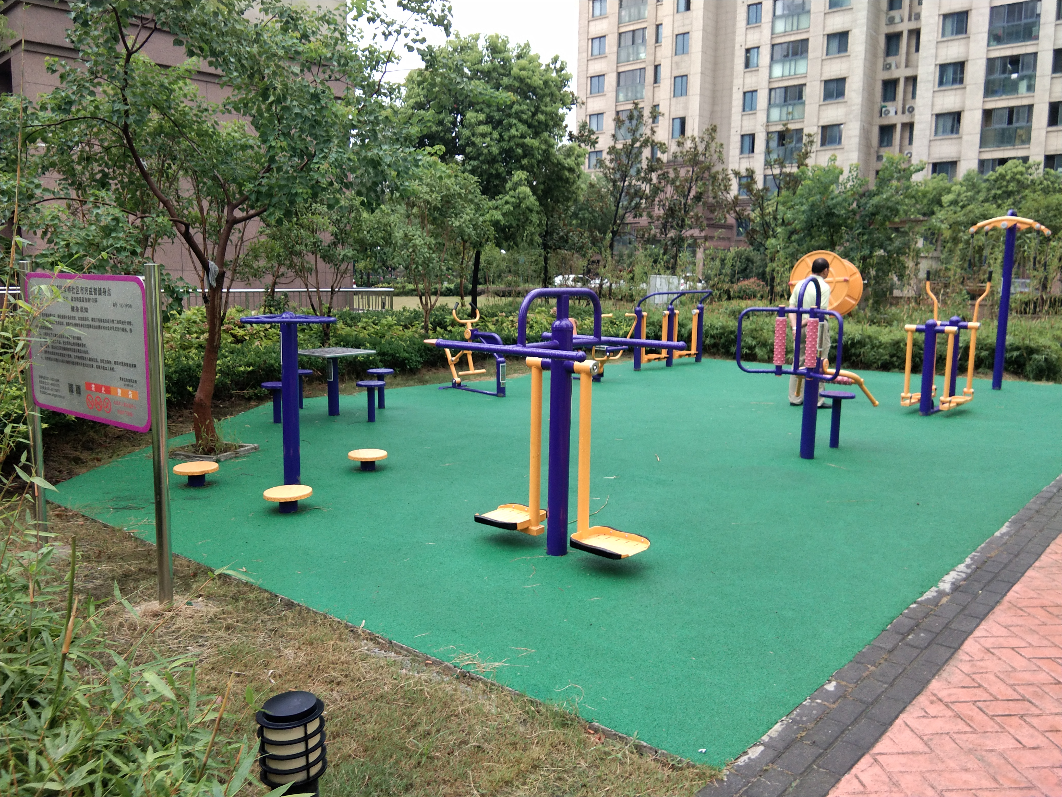 雙橋社區(qū)雙橋三區(qū)健身點