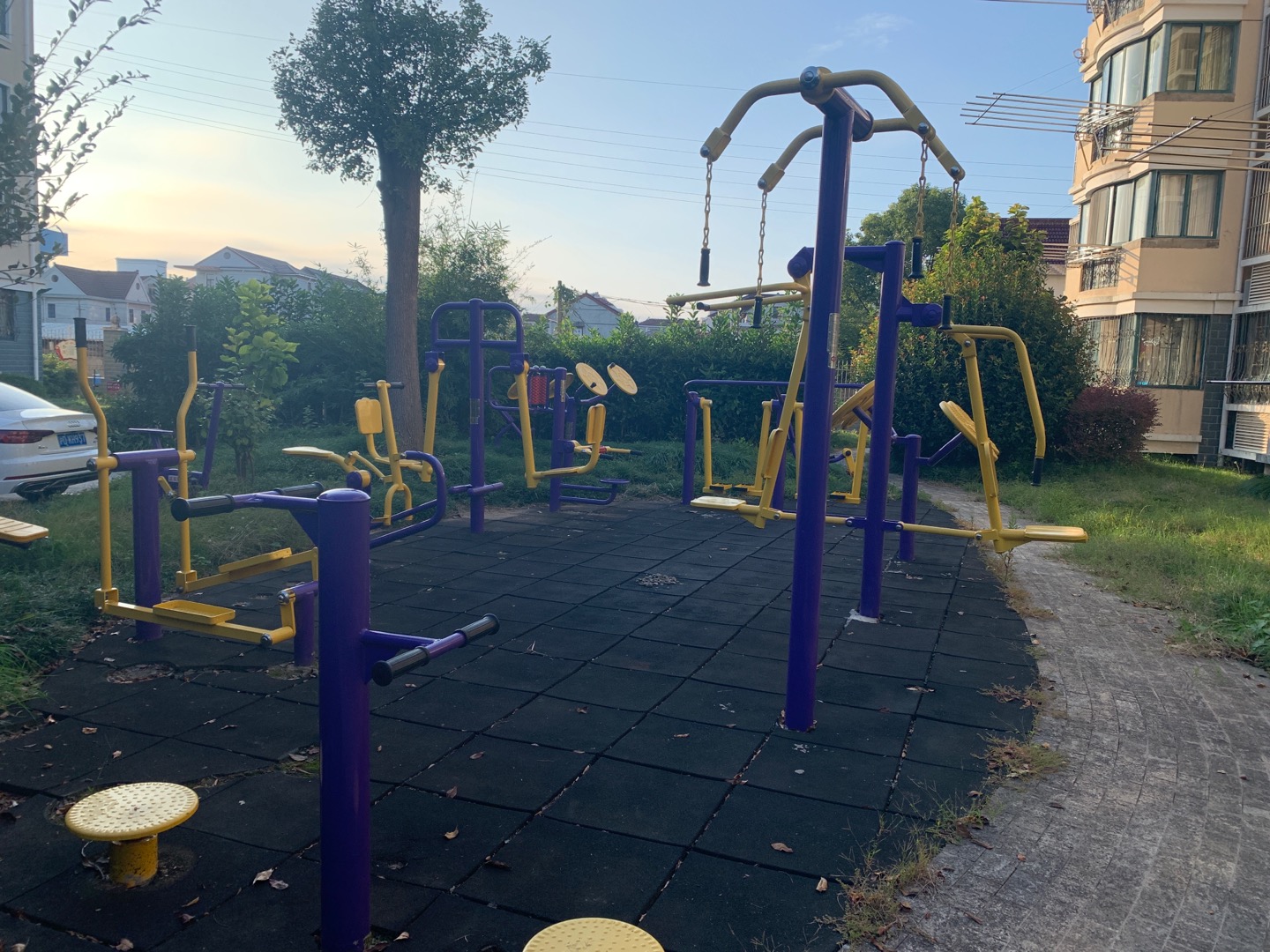 堡鎮(zhèn)石島苑健身點