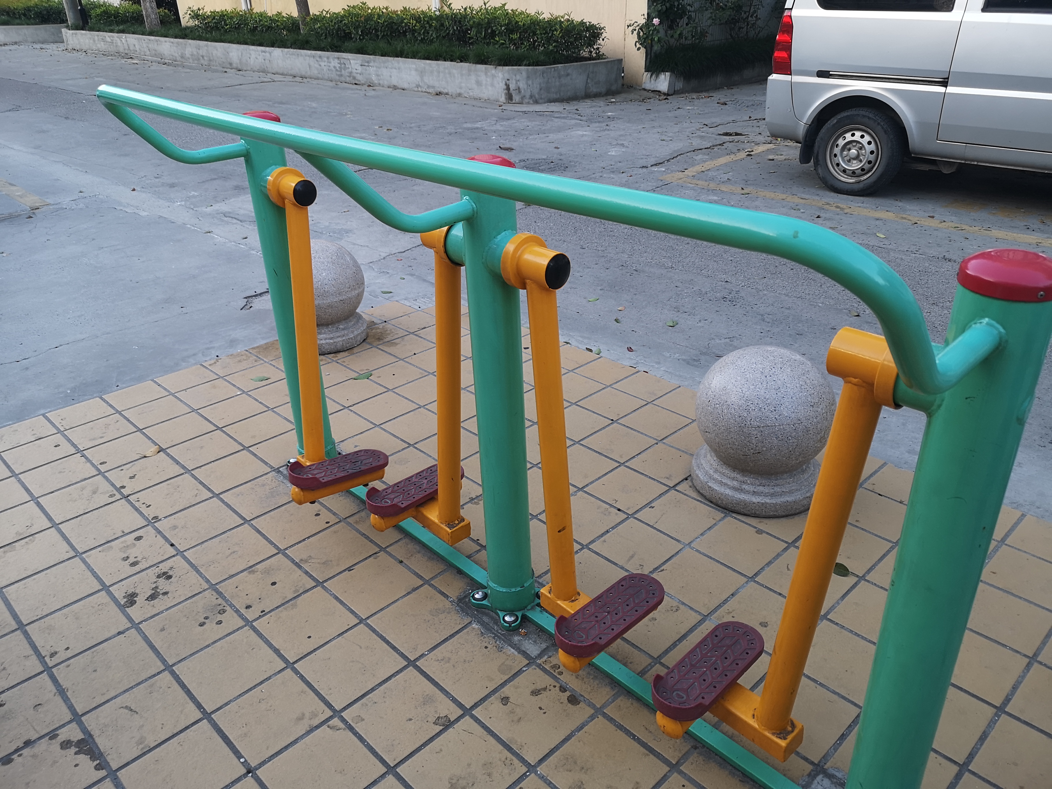 兩聯(lián)漫步機(jī)