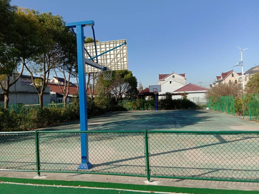 紅星村7組427號(hào)前籃球場(chǎng)