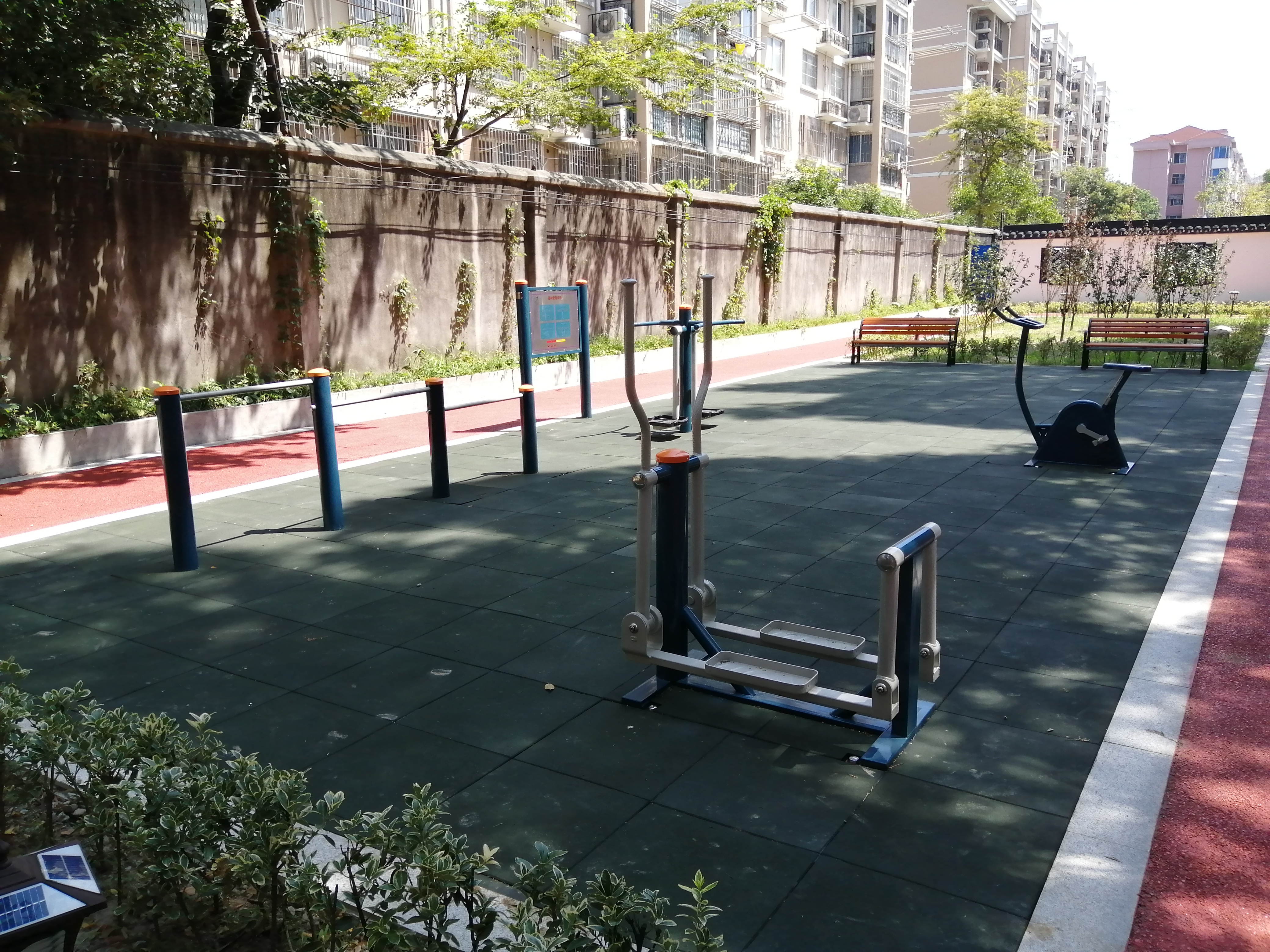 勇敢村市民球場(chǎng)