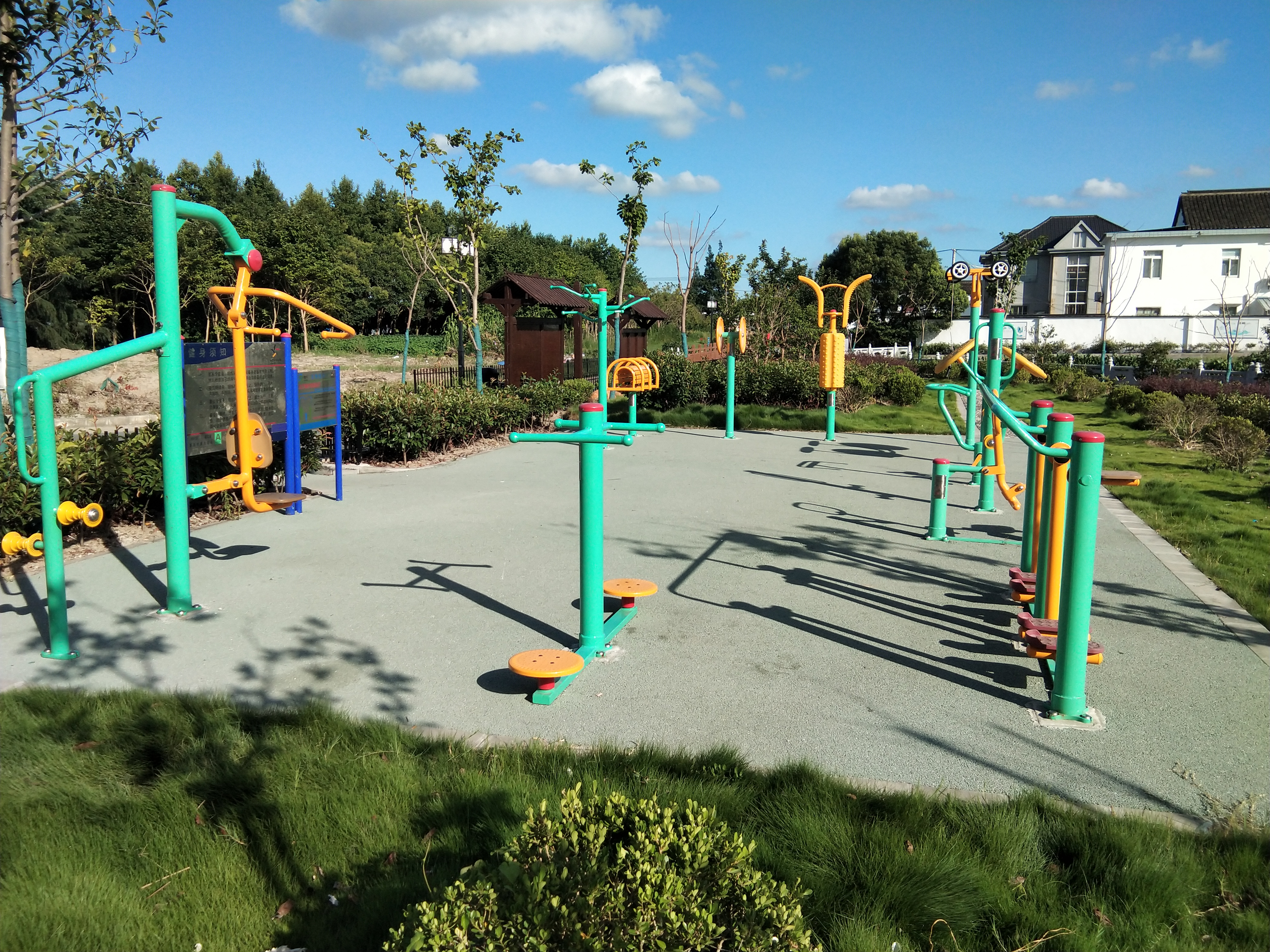 革新村1組健身苑點(diǎn)