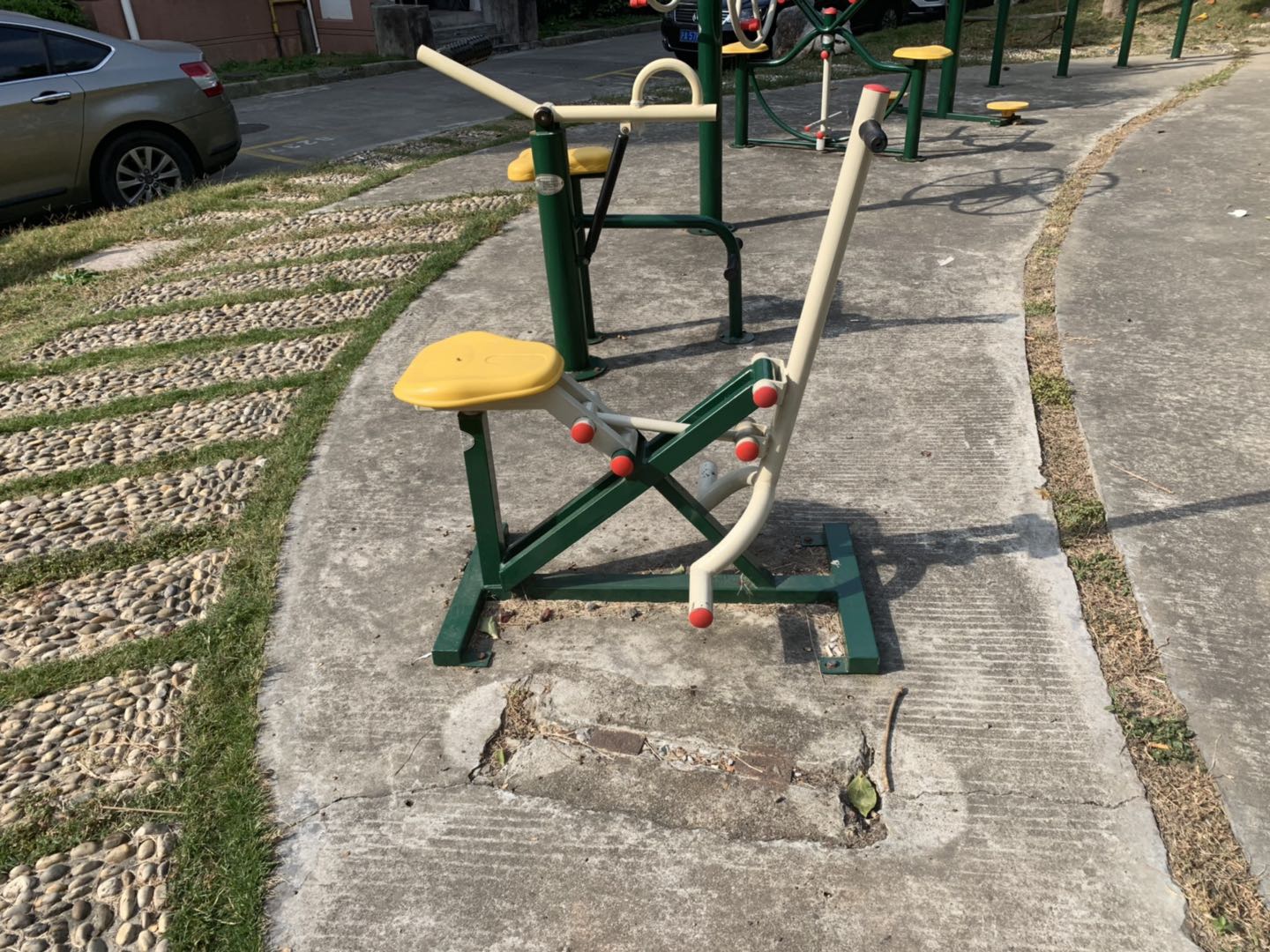 單人健騎機(jī)