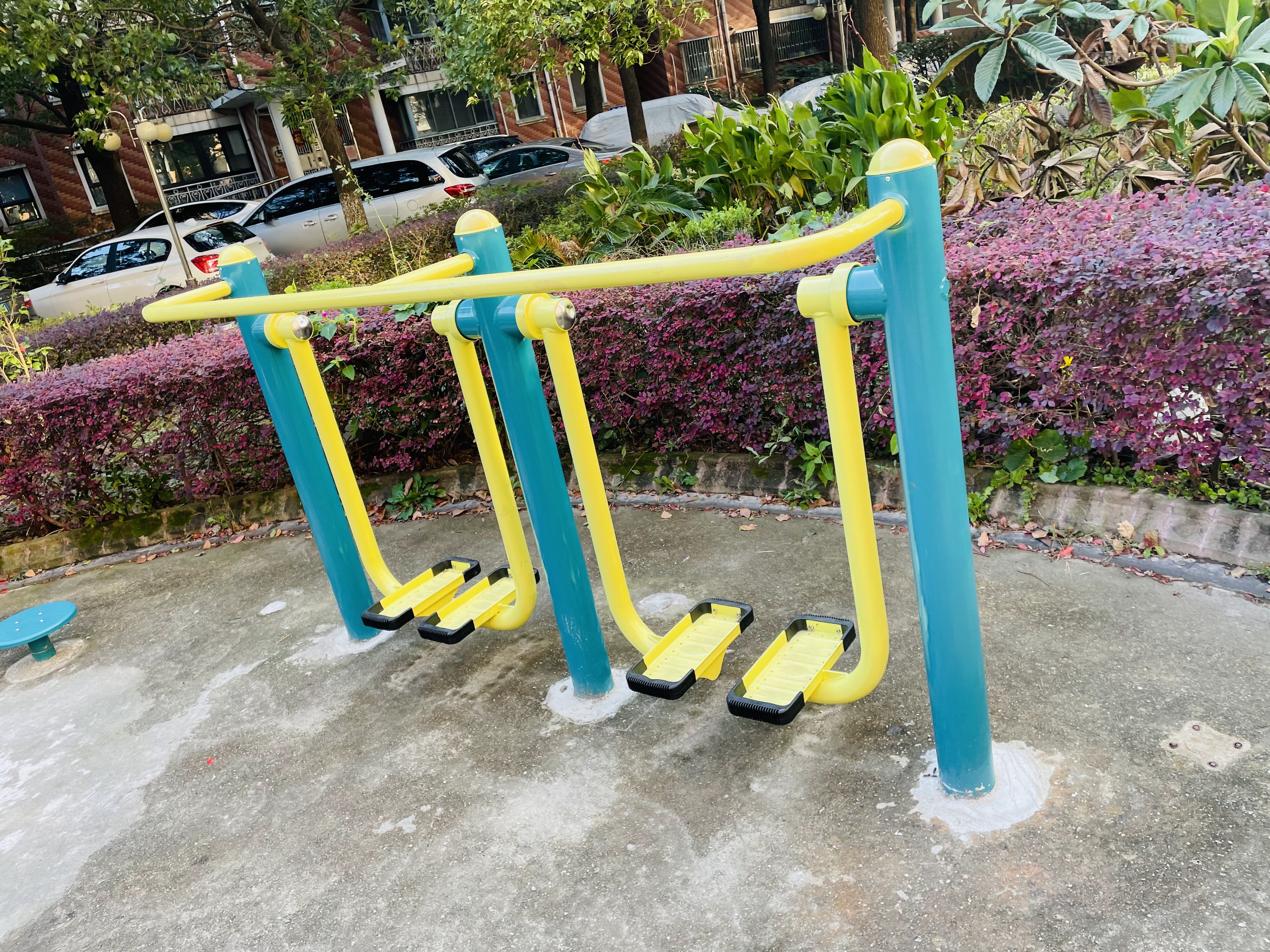 二位智能太空漫步機(jī)