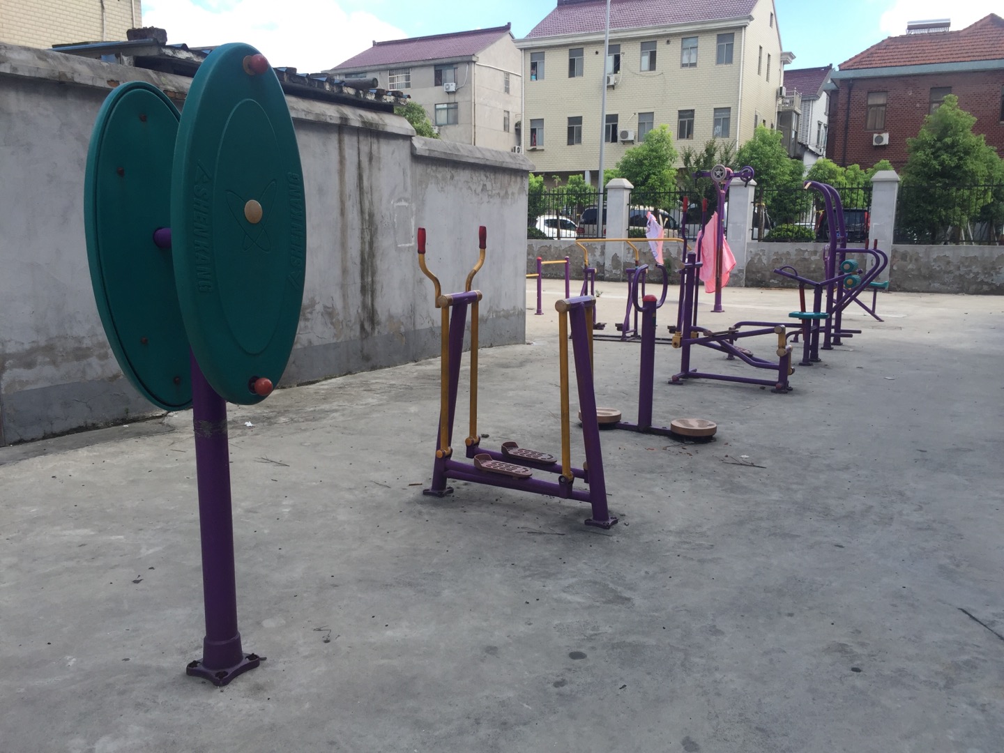 鷲山村陸家巷健身點(diǎn)