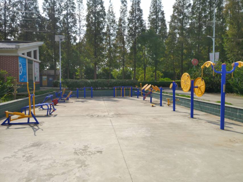 華西村健身點(diǎn)一