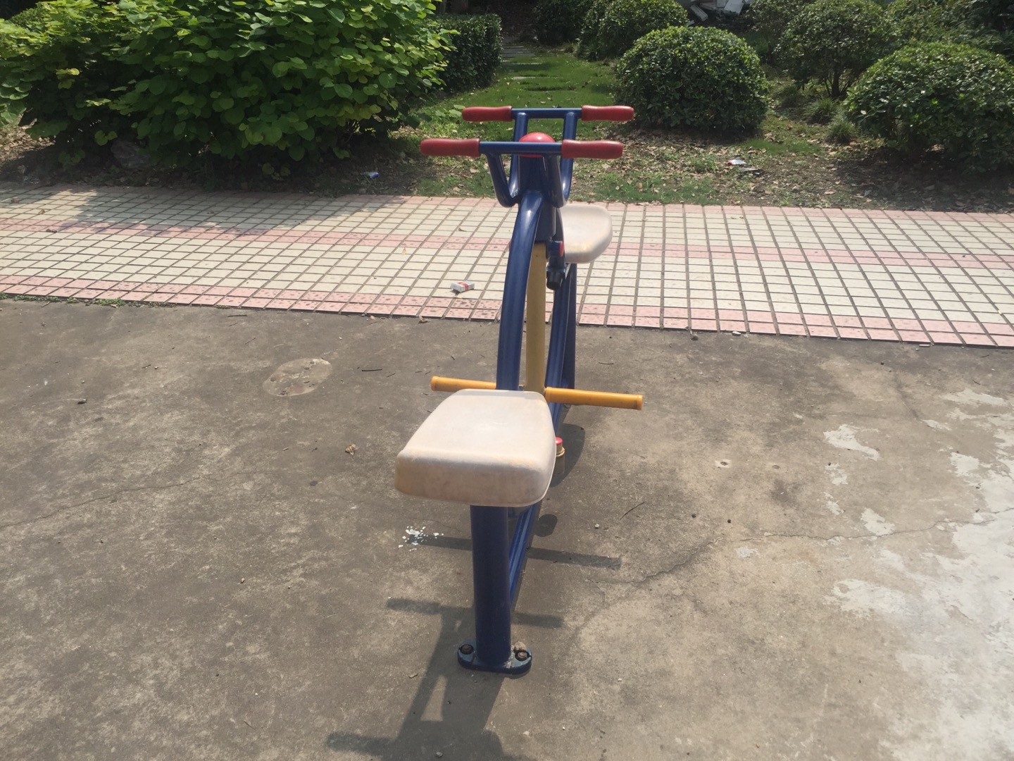 下肢康復(fù)器