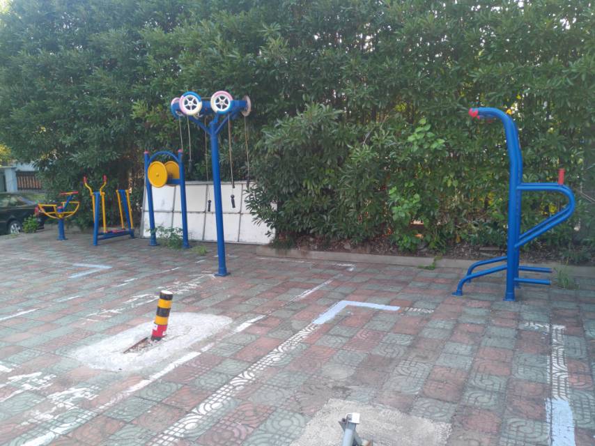 靜安區(qū)彭浦鎮(zhèn)滬太路1170弄居委健身點(diǎn)