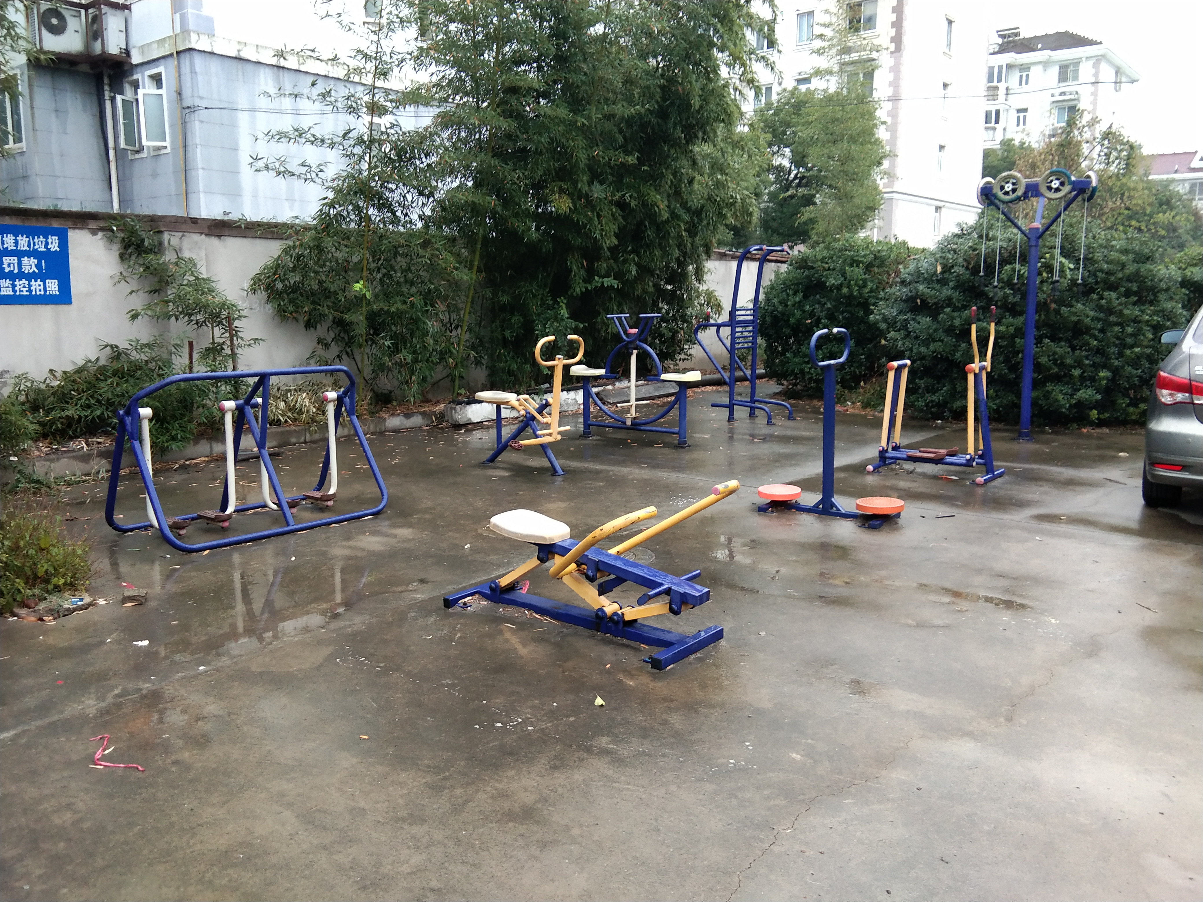 周東居委健身點(diǎn)