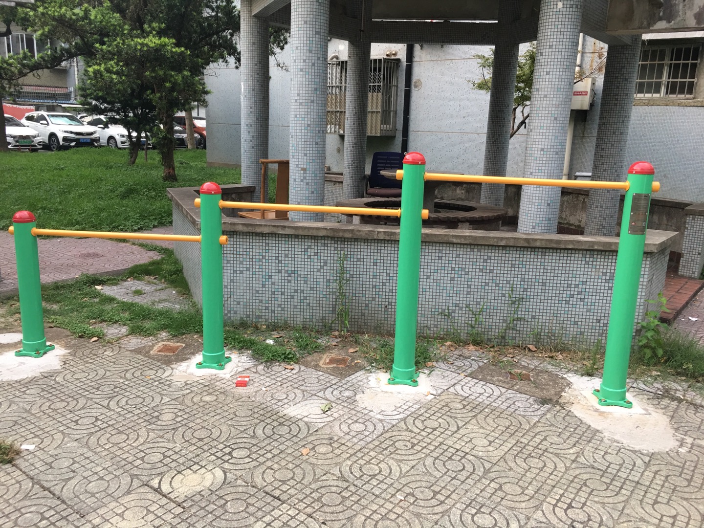 多聯(lián)壓腿架