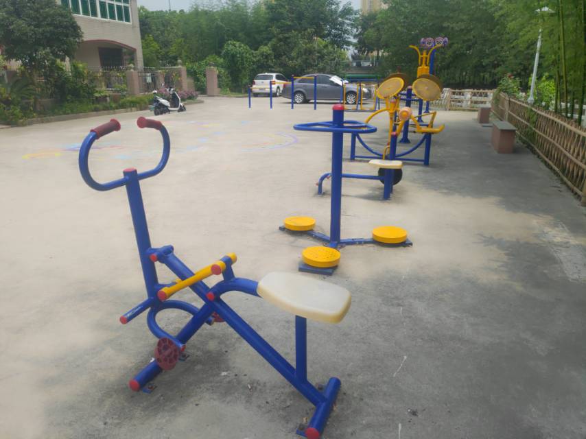 沁園社區(qū)健身點1