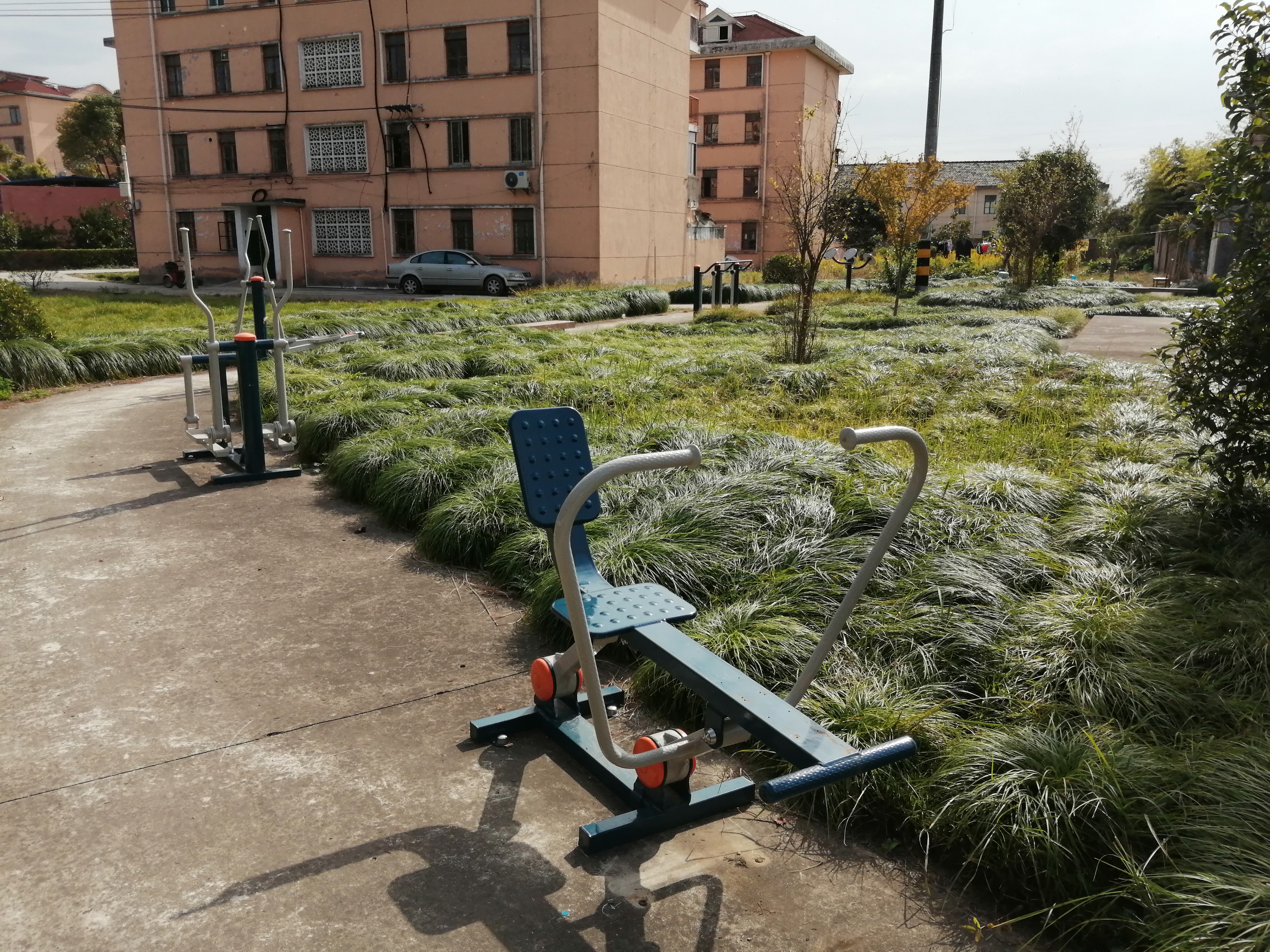 新海鎮(zhèn)紅星洪中一村健身點(diǎn)