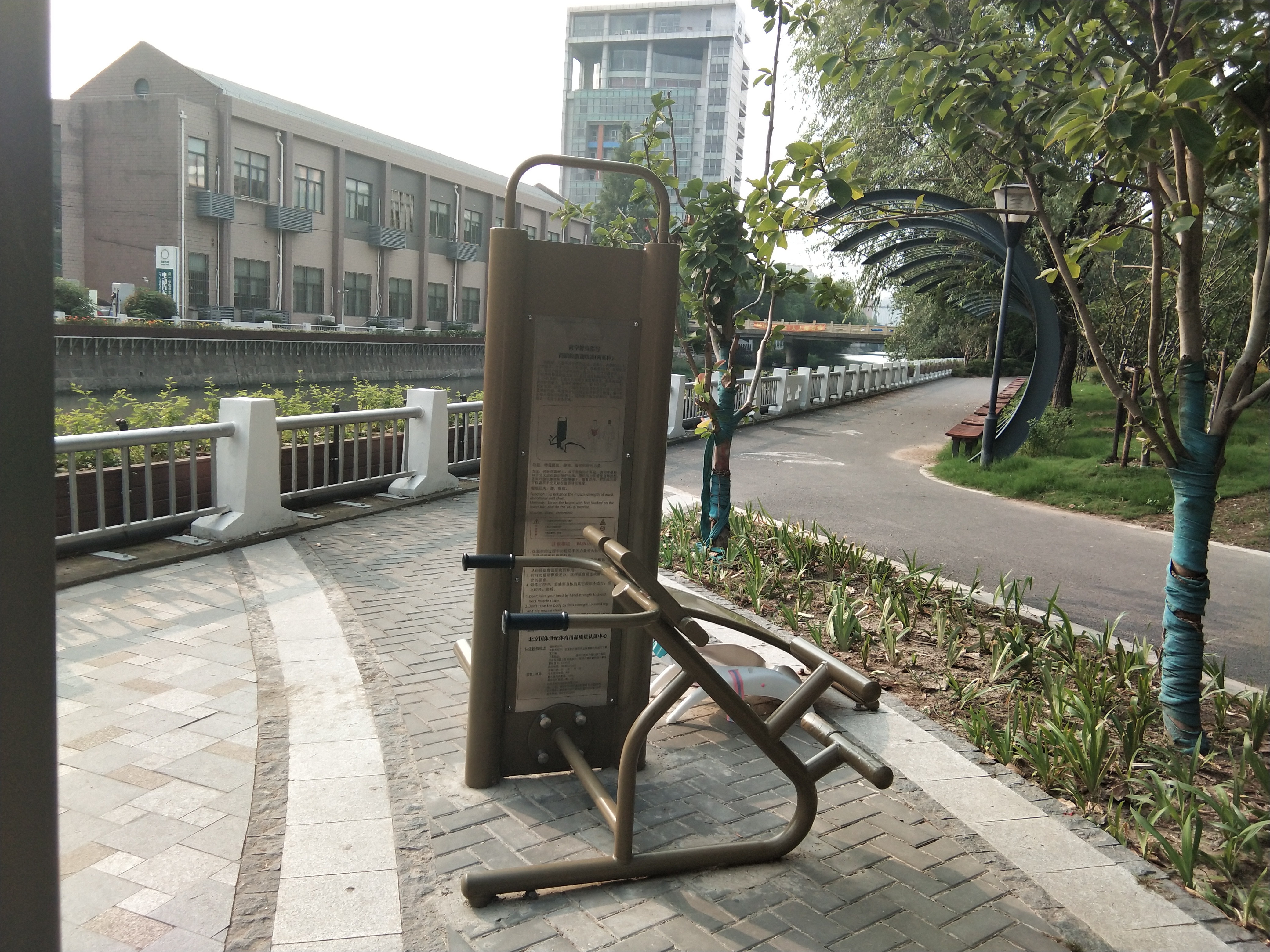 背肌腹肌訓(xùn)練器（兩站位）